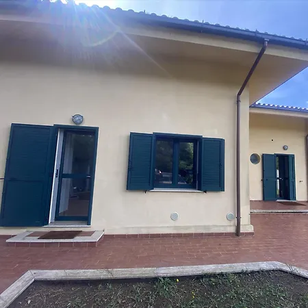 2 Tuscan Seafront With Private Access To Sea *