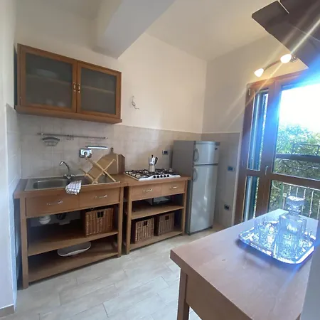2 Tuscan Seafront With Private Access To Sea 아파트 *