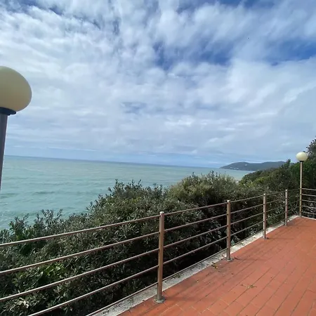 アパート 2 Tuscan Seafront With Private Access To Sea *