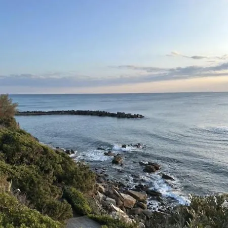 Tuscan Seafront With Private Access To Sea Lejlighed *
