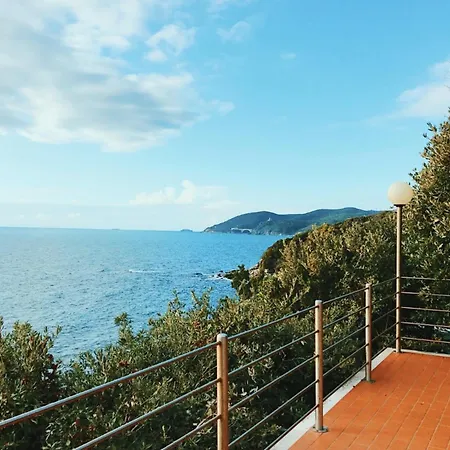 Lejlighed Tuscan Seafront With Private Access To Sea *